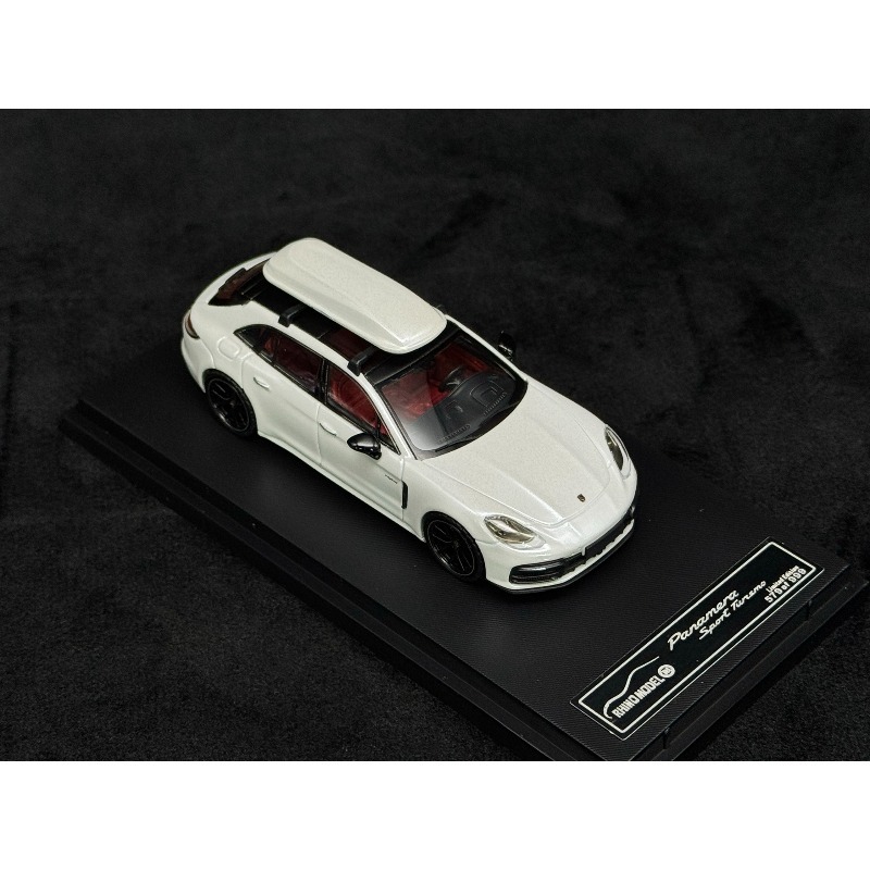 RM 1:64 ライノ ポルシェ パナメーラ シューティング - Die Cast Car 1 64 のレビューと価格